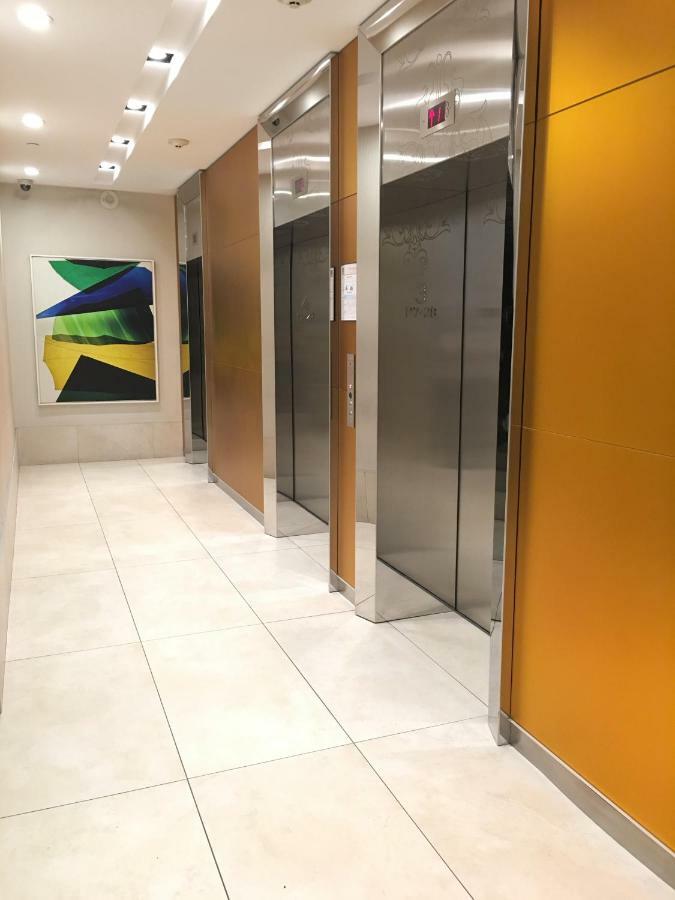 Altitude Suites Bay Street - Holiday Bonus - Free Parking Toronto Exterior foto